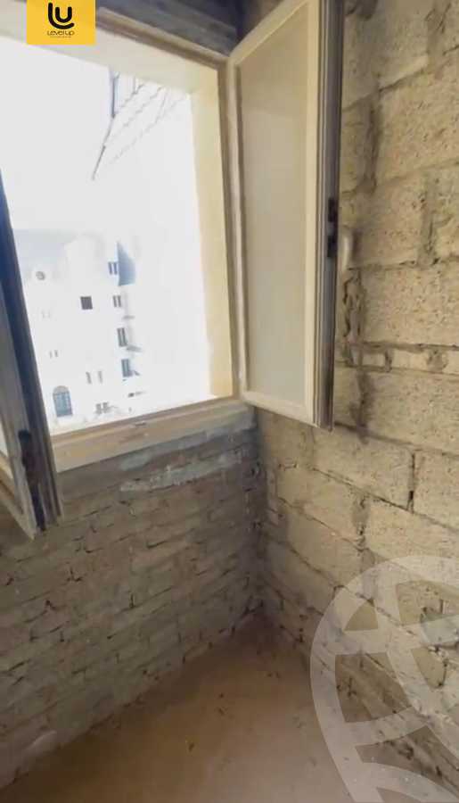 https://aqarmap.com.eg/en/listing/6259163-for-sale-cairo-new-cairo-compounds-mountain-view-hyde-park