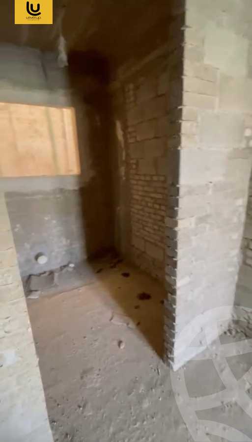 https://aqarmap.com.eg/en/listing/6259163-for-sale-cairo-new-cairo-compounds-mountain-view-hyde-park