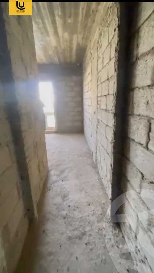 https://aqarmap.com.eg/en/listing/6259163-for-sale-cairo-new-cairo-compounds-mountain-view-hyde-park