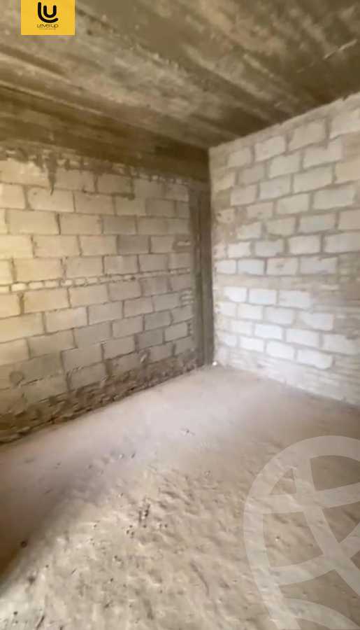 https://aqarmap.com.eg/en/listing/6259163-for-sale-cairo-new-cairo-compounds-mountain-view-hyde-park