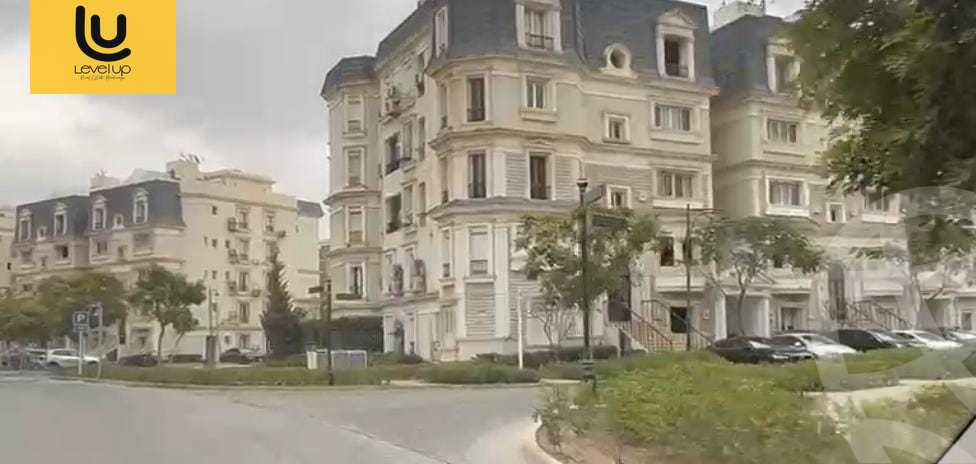 https://aqarmap.com.eg/en/listing/6259163-for-sale-cairo-new-cairo-compounds-mountain-view-hyde-park