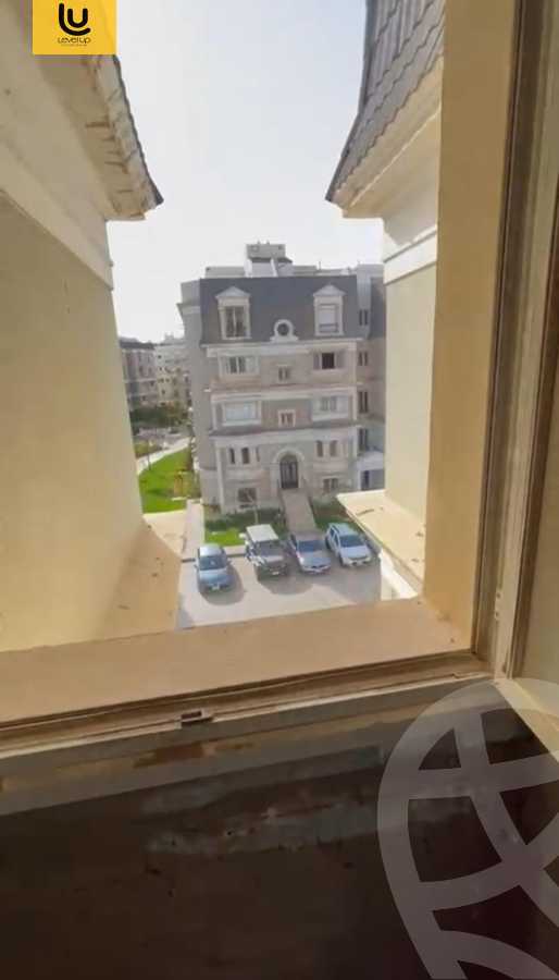 https://aqarmap.com.eg/en/listing/6259163-for-sale-cairo-new-cairo-compounds-mountain-view-hyde-park