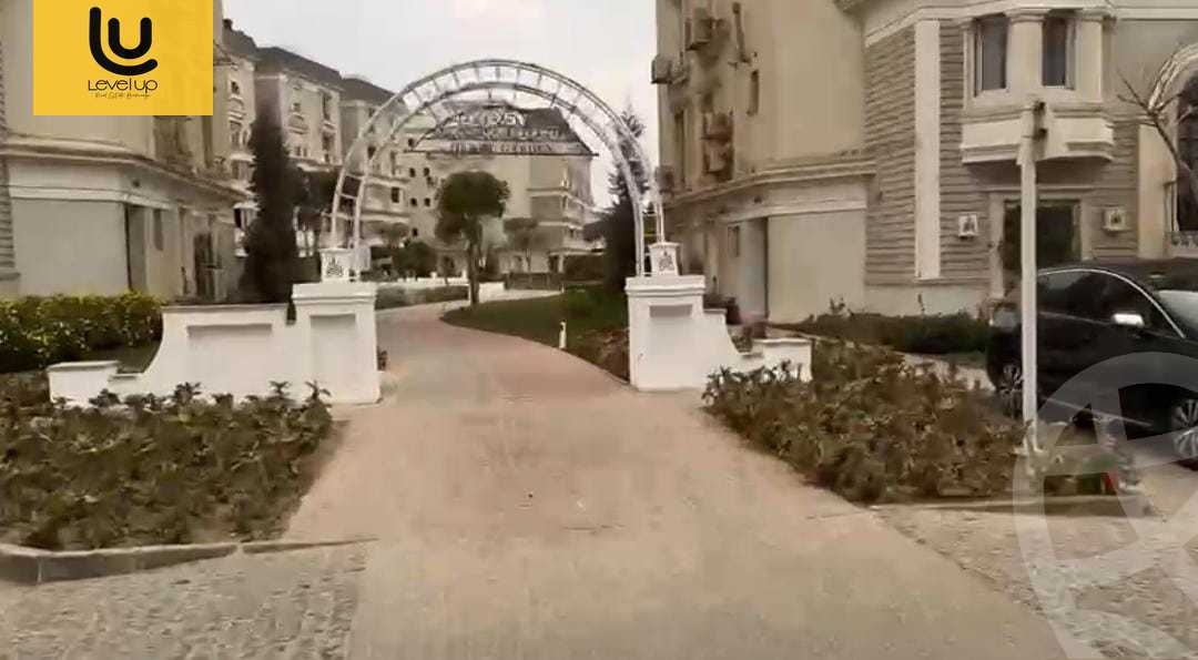 https://aqarmap.com.eg/en/listing/6259163-for-sale-cairo-new-cairo-compounds-mountain-view-hyde-park