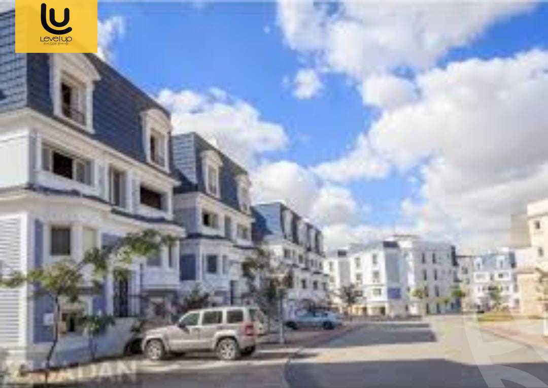 https://aqarmap.com.eg/en/listing/6259281-for-sale-cairo-new-cairo-compounds-mountain-view-hyde-park