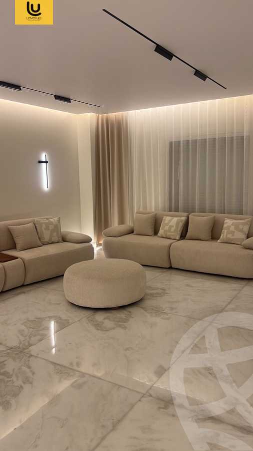 https://aqarmap.com.eg/ar/listing/6259714-for-rent-cairo-new-cairo-compounds-hyde-park-centre-ville-hyde-park