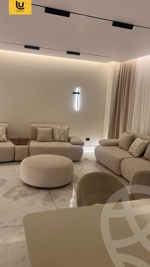 https://aqarmap.com.eg/ar/listing/6259714-for-rent-cairo-new-cairo-compounds-hyde-park-centre-ville-hyde-park
