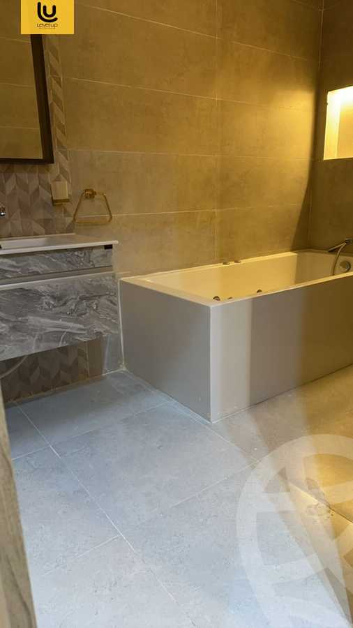 https://aqarmap.com.eg/ar/listing/6272600-for-rent-cairo-new-cairo-compounds-hyde-park-centre-ville-hyde-park