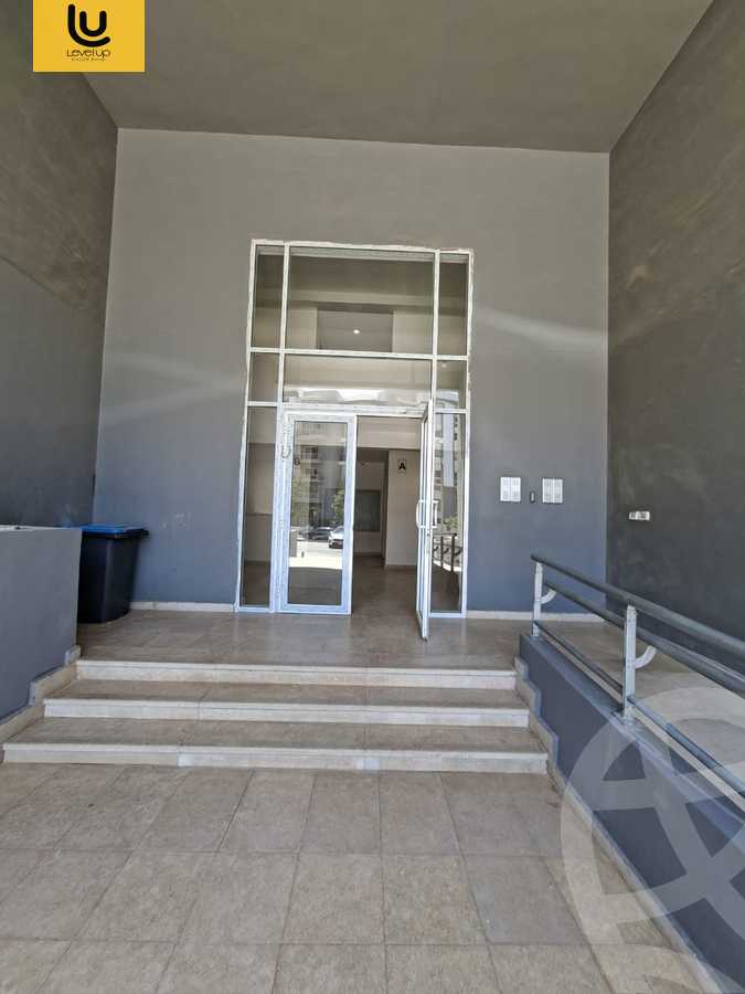 https://aqarmap.com.eg/ar/listing/6272643-for-rent-cairo-new-cairo-compounds-hyde-park-centre-ville-hyde-park