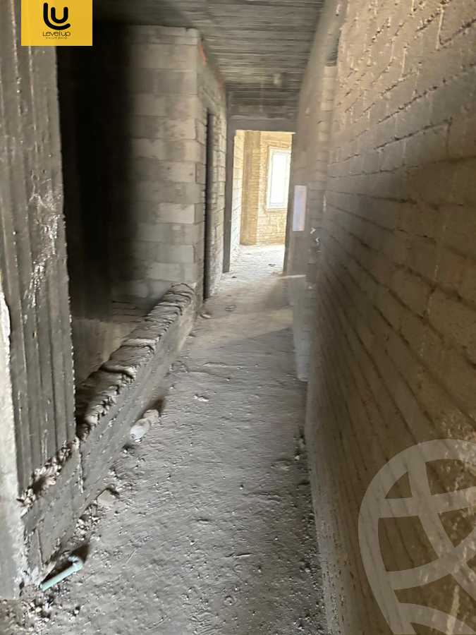 https://aqarmap.com.eg/ar/listing/6272664-for-sale-cairo-new-cairo-compounds-mountain-view-hyde-park