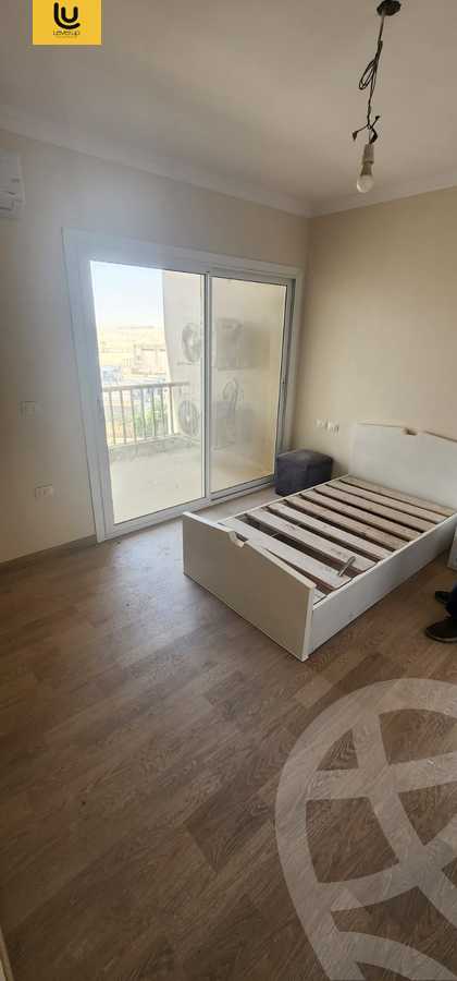 https://aqarmap.com.eg/en/listing/6277427-for-sale-cairo-new-cairo-compounds-hyde-park-centre-ville-hyde-park