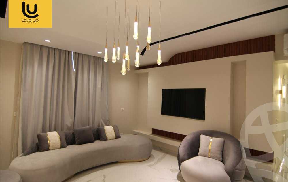 https://aqarmap.com.eg/en/listing/6313117-for-sale-cairo-new-cairo-compounds-hyde-park-centre-ville-hyde-park
