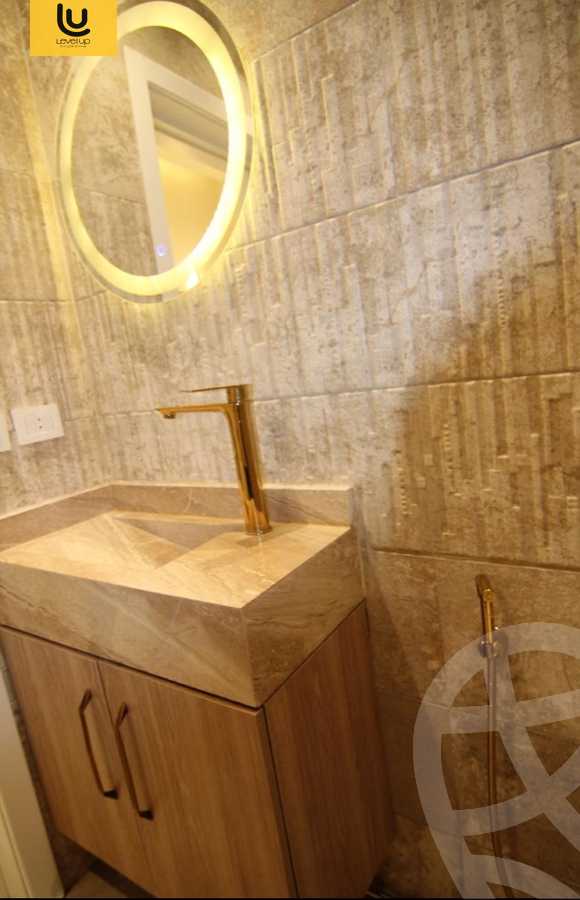 https://aqarmap.com.eg/en/listing/6313117-for-sale-cairo-new-cairo-compounds-hyde-park-centre-ville-hyde-park