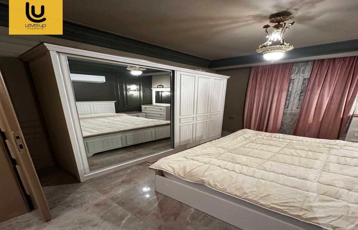 https://aqarmap.com.eg/en/listing/6325502-for-sale-cairo-new-cairo-compounds-mountain-view-hyde-park