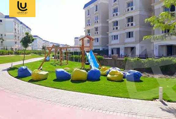 https://aqarmap.com.eg/en/listing/6418676-for-sale-cairo-new-cairo-compounds-mountain-view-hyde-park