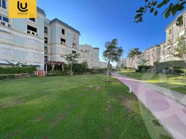 https://aqarmap.com.eg/en/listing/6418676-for-sale-cairo-new-cairo-compounds-mountain-view-hyde-park