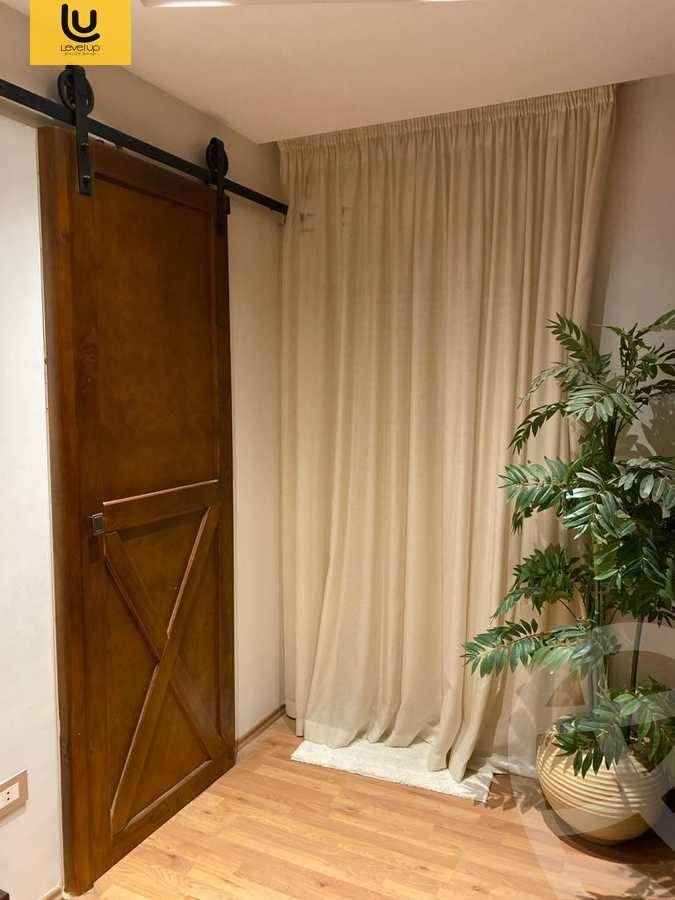 https://aqarmap.com.eg/en/listing/6421178-for-sale-cairo-new-cairo-compounds-mountain-view-hyde-park