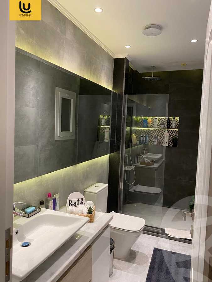https://aqarmap.com.eg/en/listing/6421178-for-sale-cairo-new-cairo-compounds-mountain-view-hyde-park