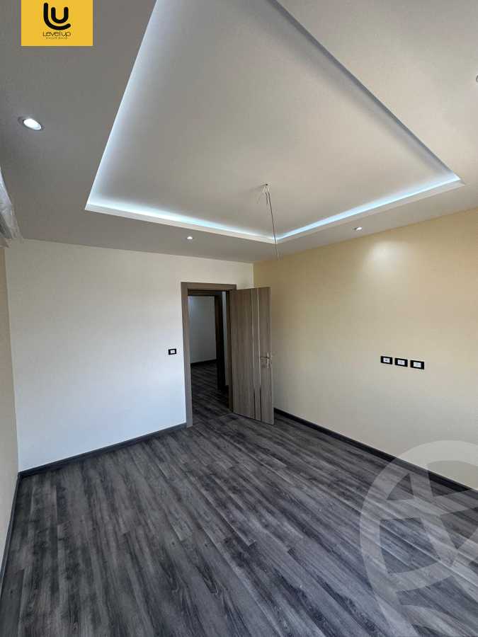 https://aqarmap.com.eg/en/listing/6421296-for-sale-cairo-new-cairo-compounds-hyde-park-centre-ville-hyde-park