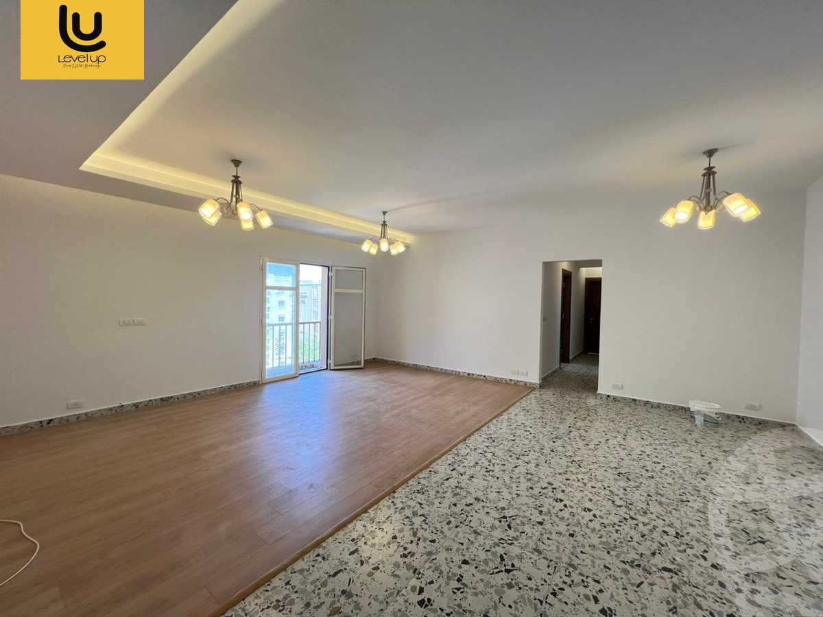 https://aqarmap.com.eg/ar/listing/6495977-for-rent-cairo-new-cairo-compounds-hyde-park-centre-ville-hyde-park
