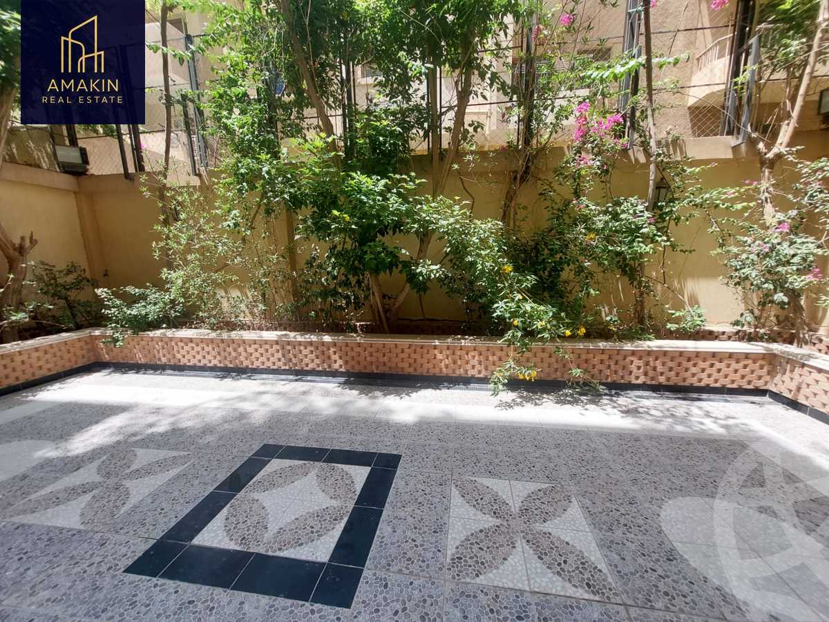 https://aqarmap.com.eg/en/listing/6206187-for-sale-cairo-6th-of-october-el-ahyaa-neighborhood-2nd-divided-from-al-kafrawei-st