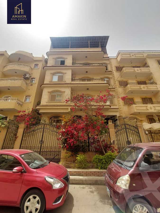 https://aqarmap.com.eg/en/listing/6206187-for-sale-cairo-6th-of-october-el-ahyaa-neighborhood-2nd-divided-from-al-kafrawei-st