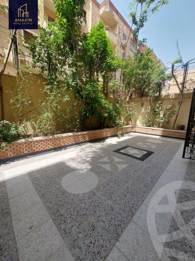 https://aqarmap.com.eg/en/listing/6206187-for-sale-cairo-6th-of-october-el-ahyaa-neighborhood-2nd-divided-from-al-kafrawei-st