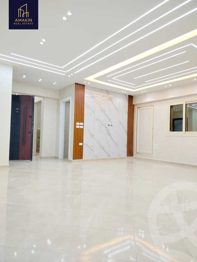https://aqarmap.com.eg/ar/listing/6431387-for-sale-cairo-6th-of-october-el-ahyaa-neighborhood-1st-al-maahad