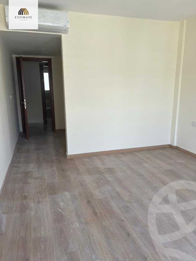 https://aqarmap.com.eg/en/listing/6135333-for-rent-cairo-new-cairo-compounds-hyde-park-centre-ville-hyde-park