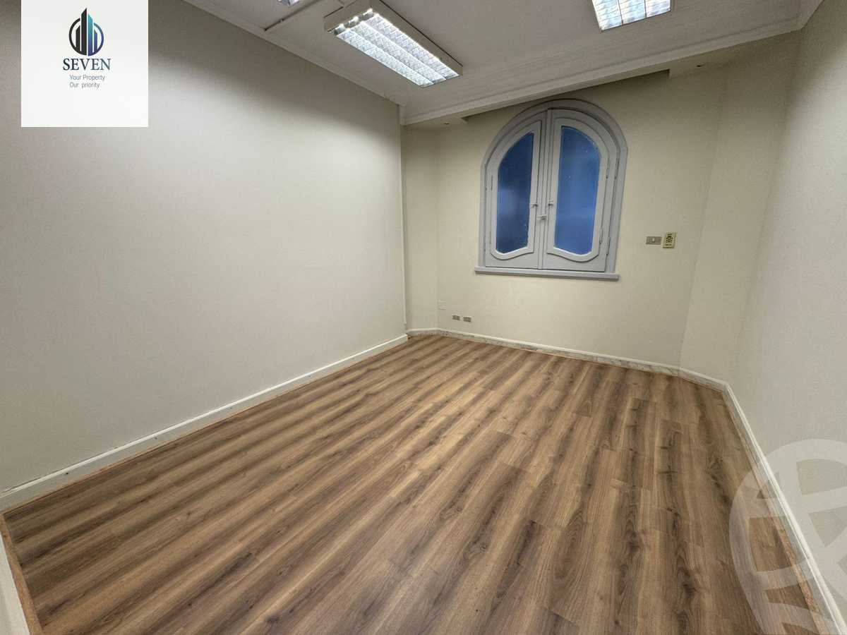 https://aqarmap.com.eg/ar/listing/6216571-for-rent-cairo-el-maadi-sarayat-el-maadi-street-18