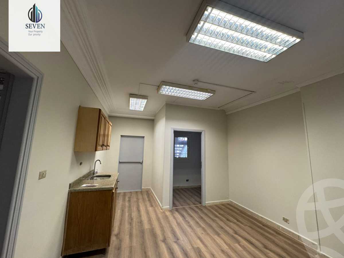 https://aqarmap.com.eg/ar/listing/6216571-for-rent-cairo-el-maadi-sarayat-el-maadi-street-18