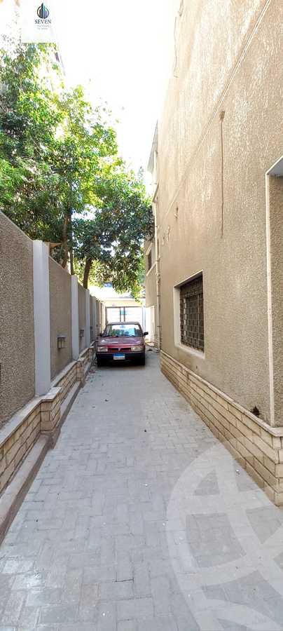 https://aqarmap.com.eg/en/listing/6231521-for-rent-cairo-el-maadi-sarayat-el-maadi-street-10