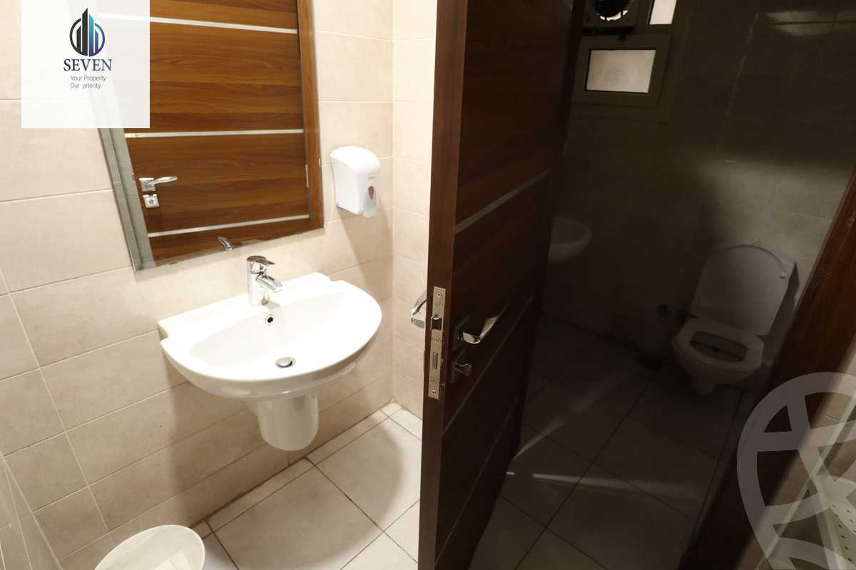 https://aqarmap.com.eg/en/listing/6321138-for-rent-cairo-el-maadi-sarayat-el-maadi-mostafa-kamel-square