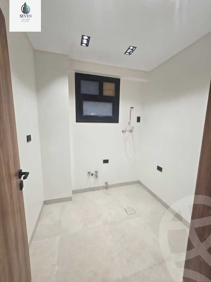 https://aqarmap.com.eg/ar/listing/6538938-for-rent-cairo-el-maadi-compounds-rayhanah-plaza