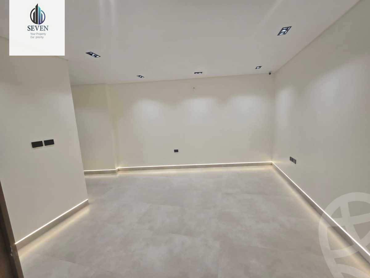 https://aqarmap.com.eg/ar/listing/6538938-for-rent-cairo-el-maadi-compounds-rayhanah-plaza
