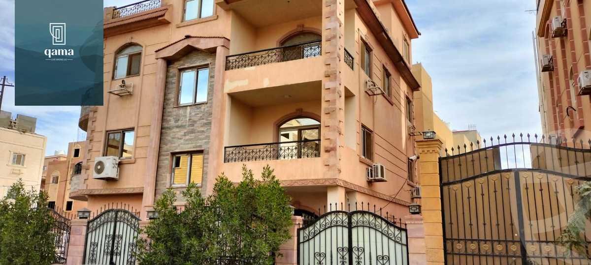 https://aqarmap.com.eg/ar/listing/6241901-for-sale-cairo-new-cairo-first-settlement-mhwr-mstfy-kml