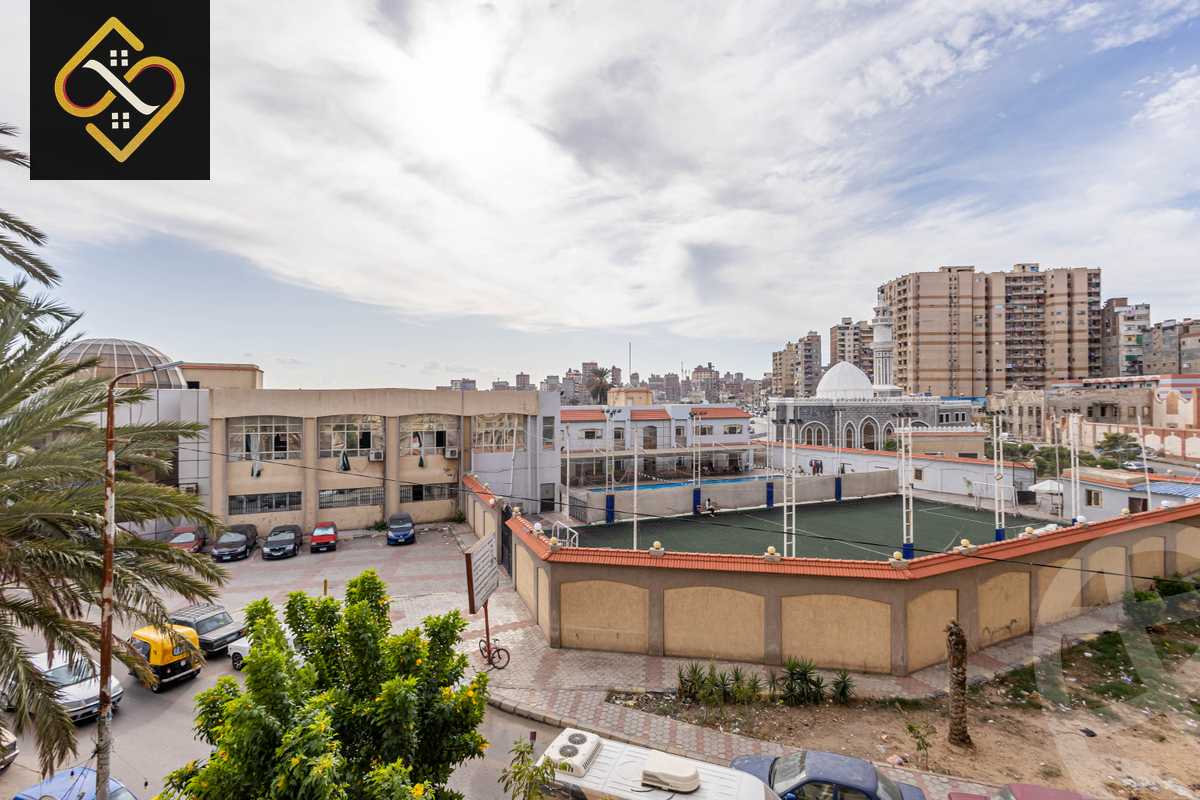 https://aqarmap.com.eg/ar/listing/6598084-for-sale-alexandria-moharram-bey-kanal-al-mahmoudeya-al-bahri-st